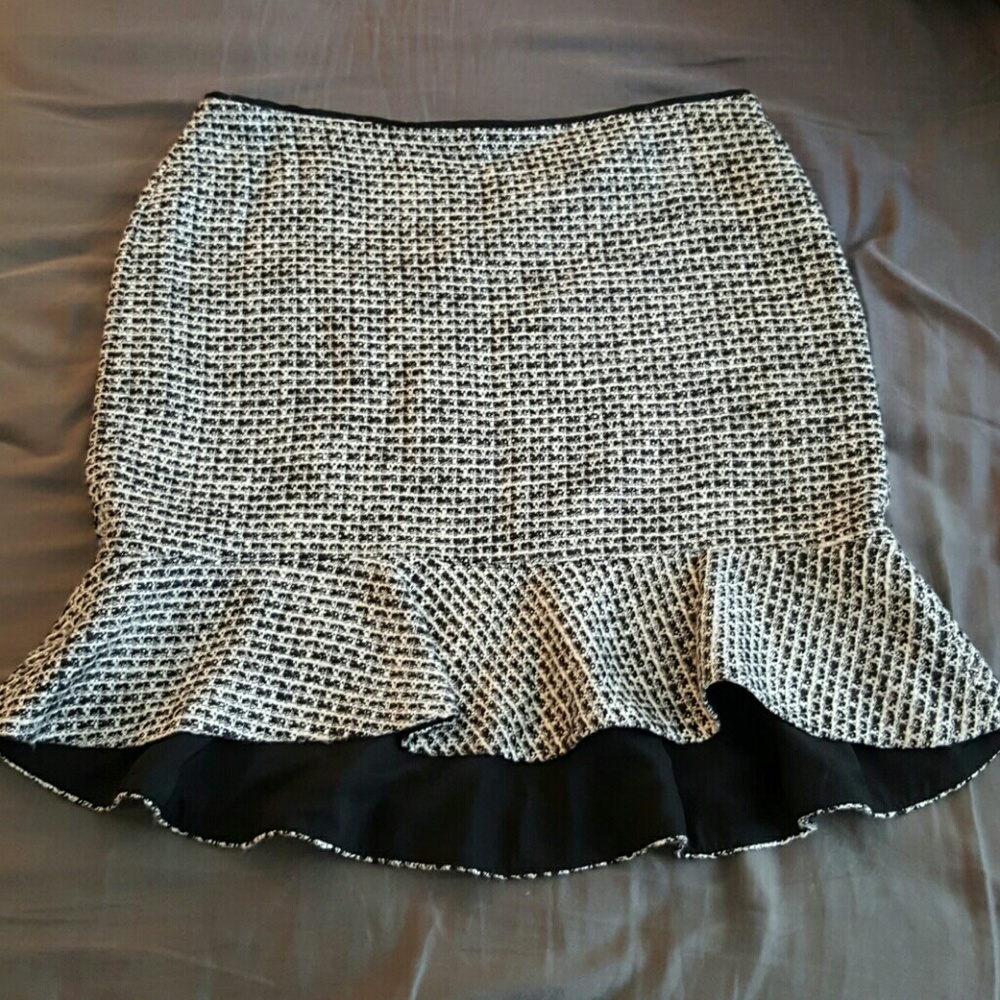 White House Black Market Skirt